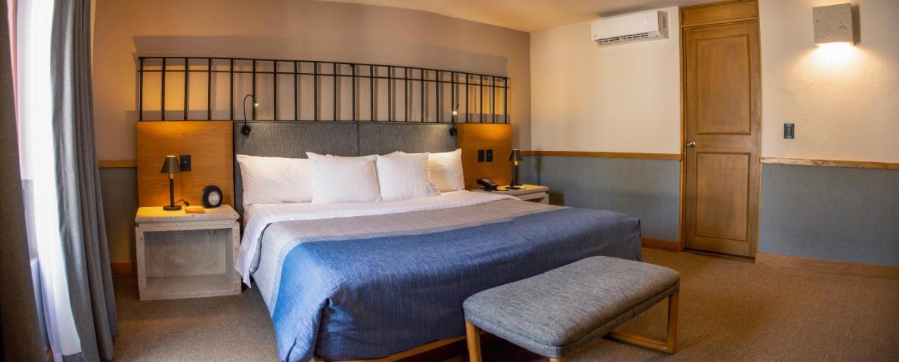 Hacienda Jurica By Brisas Hotel Queretaro Exterior photo A room at the hotel